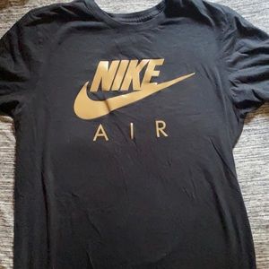 Like New Men’s Medium Nike tee